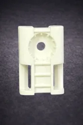 Монтажная площадка 22х30мм (белые)